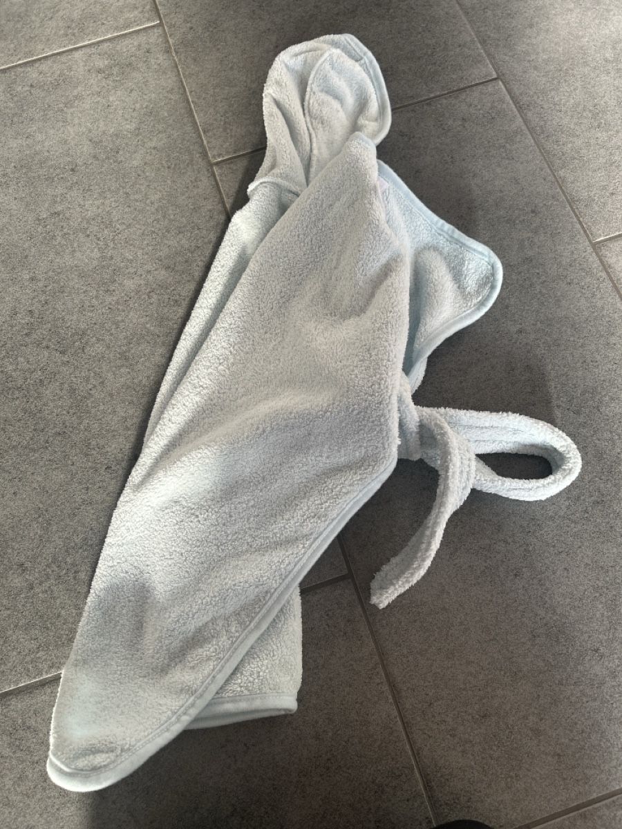 Abbigliamento: Hunde -Badetuch mit Kapuze, hellblau – Usato da Mühledorf SO venduto da Dania77 3