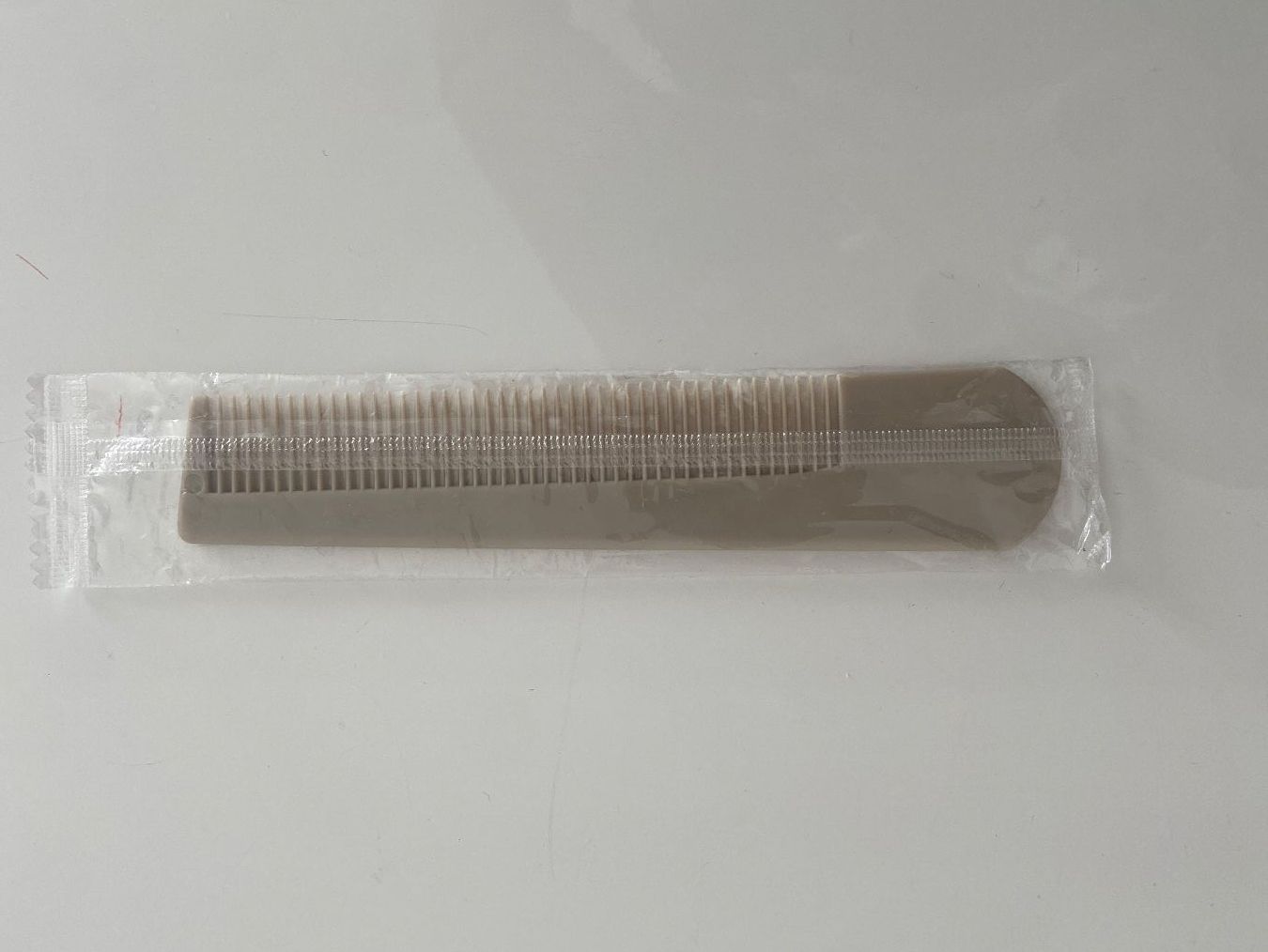 Sonstige Haarpflege: Neuer und ungebrauchter Kamm – Neu und originalverpackt aus Zürich von dedasiba 1
