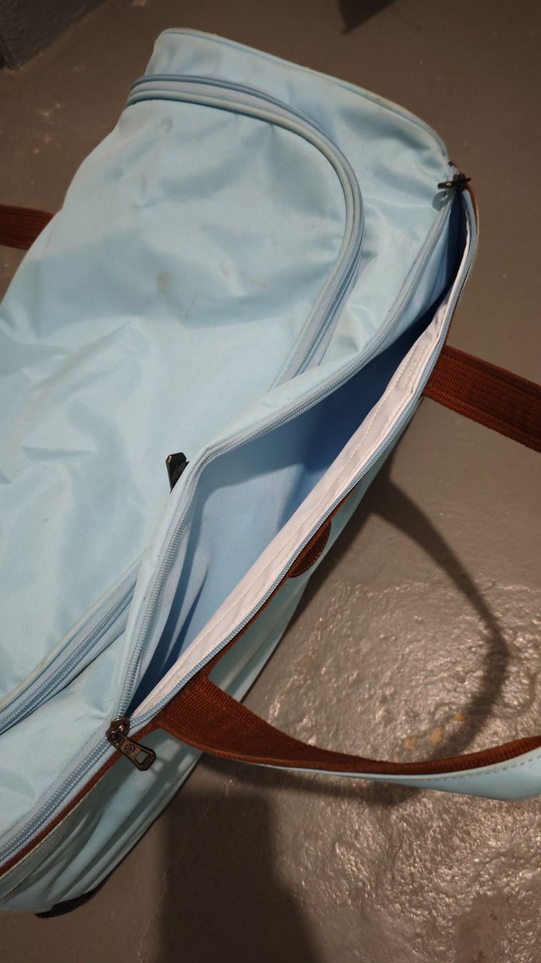 Longchamp Valigie: Longchamp Le Pliage Reisetasche mit Rollen, hellblau – Usato da Zürich venduto da Kybele25 5