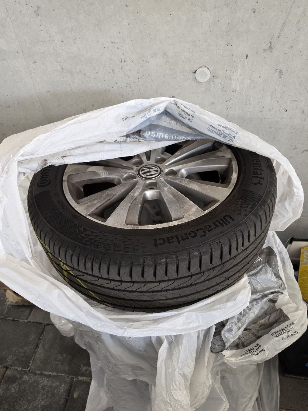 Volkswagen Pneus & Kompletträder: VW Rad – Gebraucht aus Schönenwerd von Vittel10