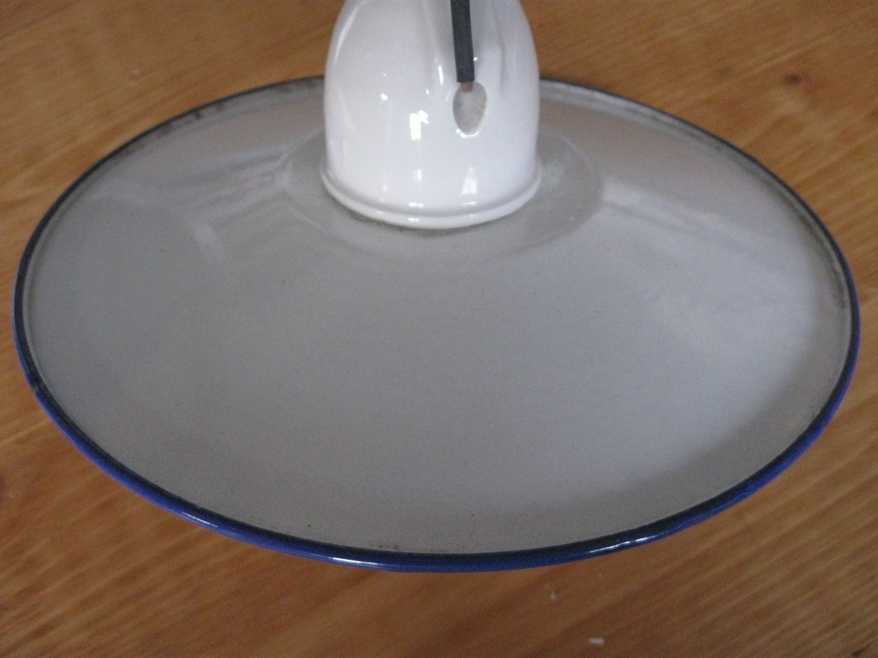 Lampade: alte Stall, Schopflampe mit Emailschirm – Usato da Bauma venduto da Stangenbohne 6