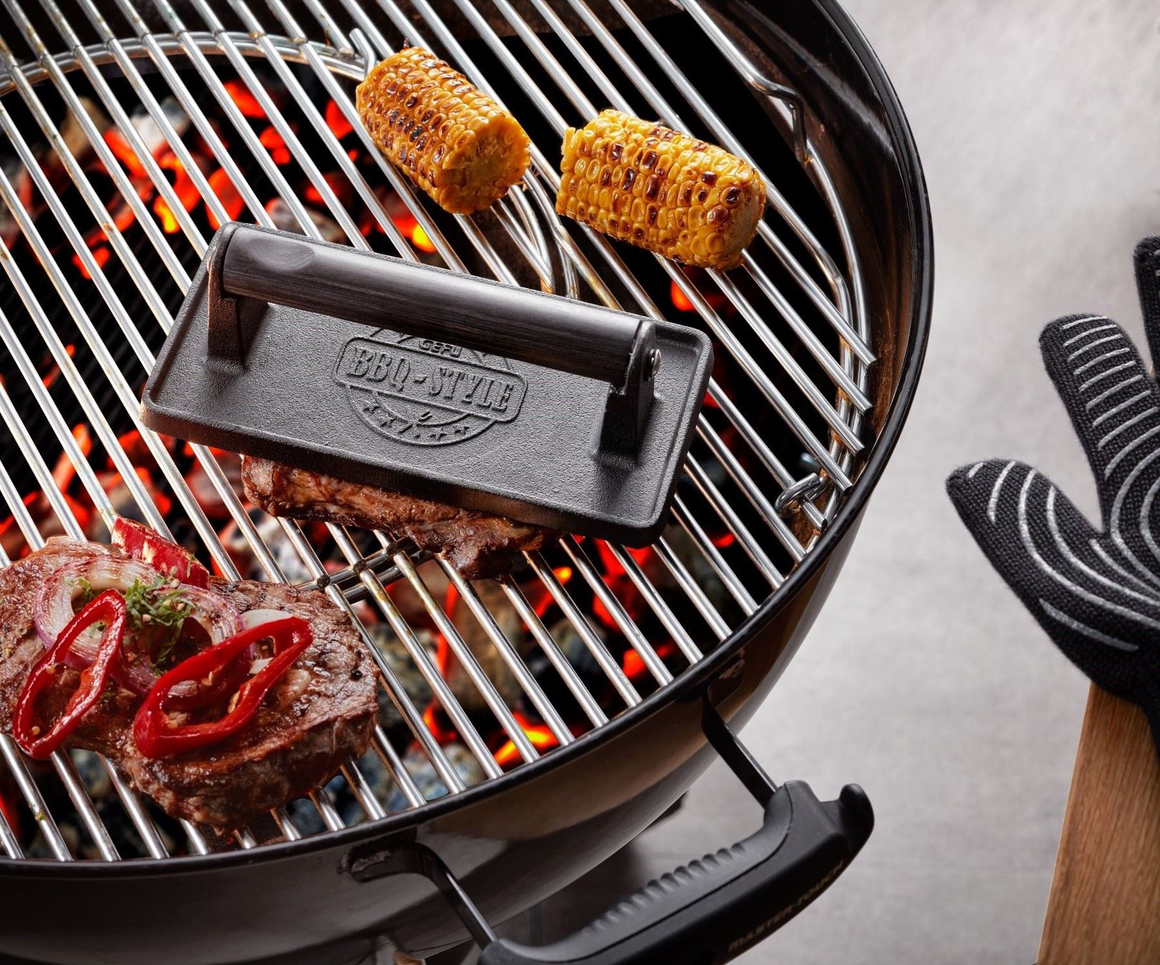 Griglie: Fleischbeschwerer aus Gusseisen BBQ – Nuovo e nell'imballaggio originale da Wettingen venduto da kochshop 3