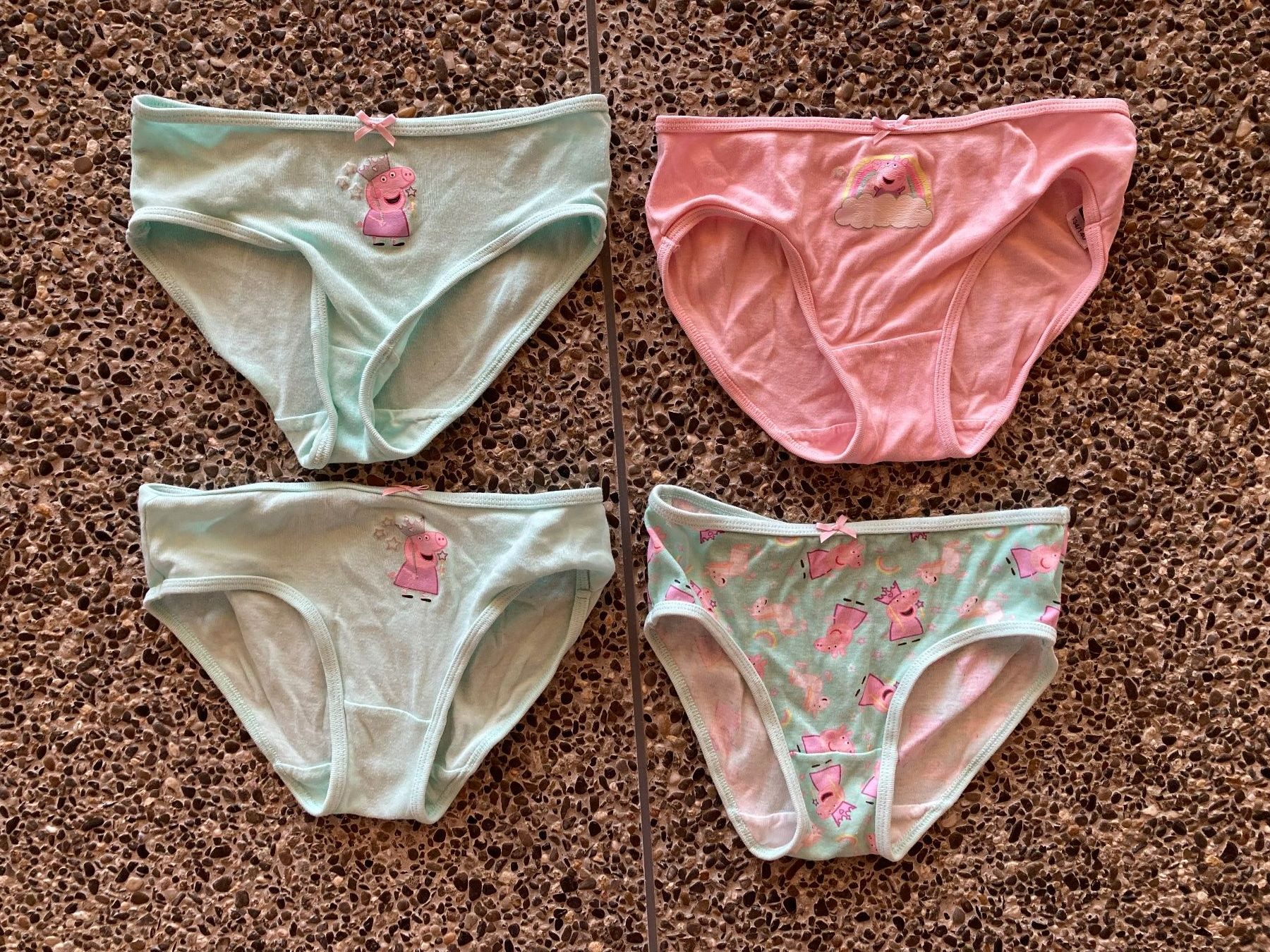 C&A Biancheria intima: Slips, Unterhosen Peppa Pig, Gr. 134/140 – Usato da Aetingen venduto da Nadinsky