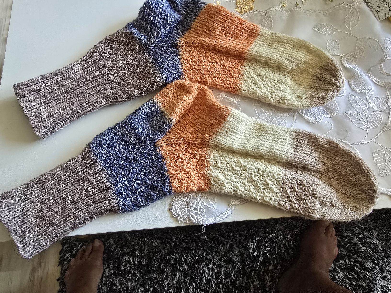 Calze: handgestrickte socken – Nuovo e nell'imballaggio originale da Matten b. Interlaken venduto da sonnyboy22