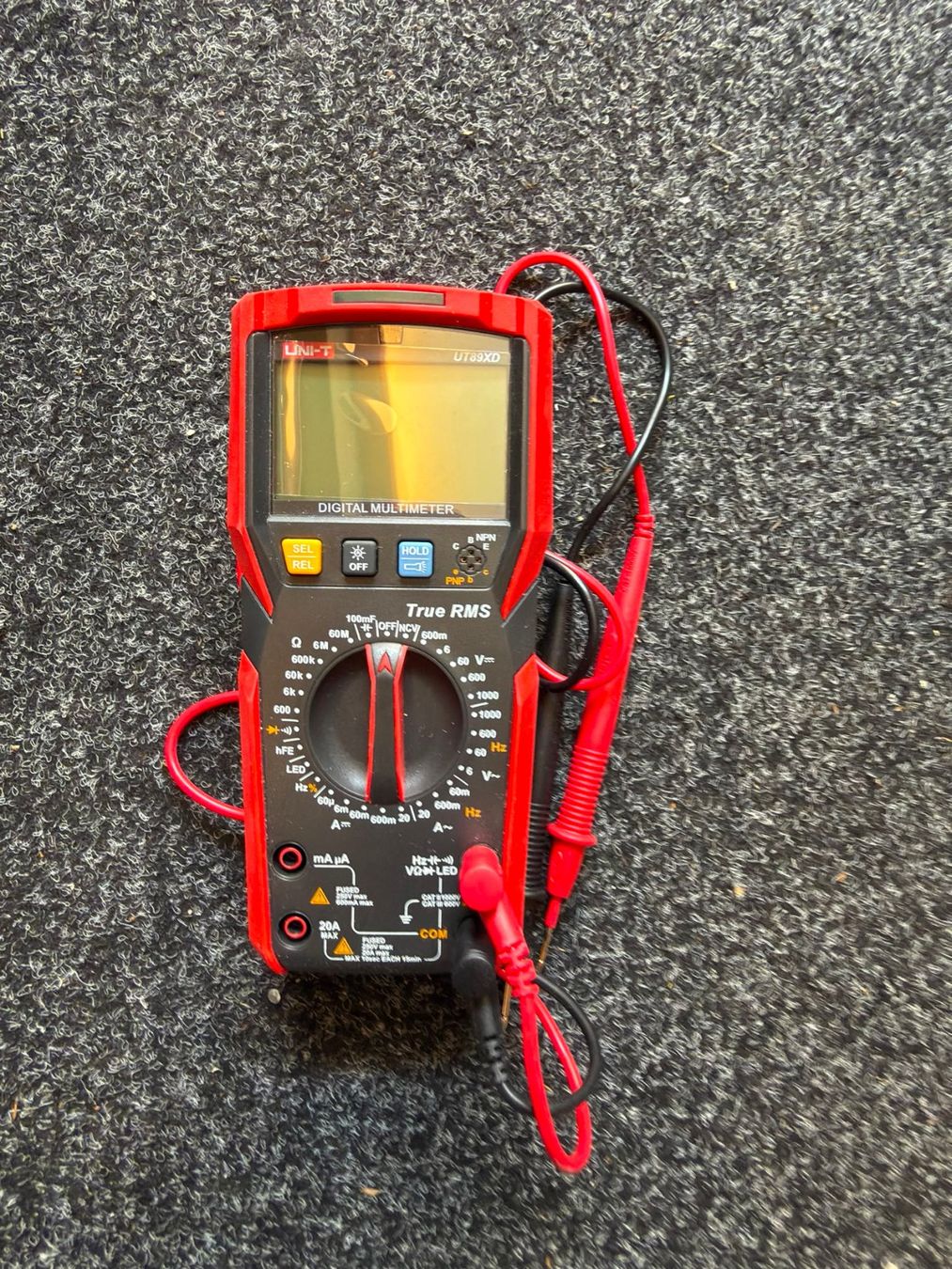 Voltcraft Messen: Digitalmultimeter UNI-T UT89XD True RMS – Gebraucht aus Luzern von Elgordo7