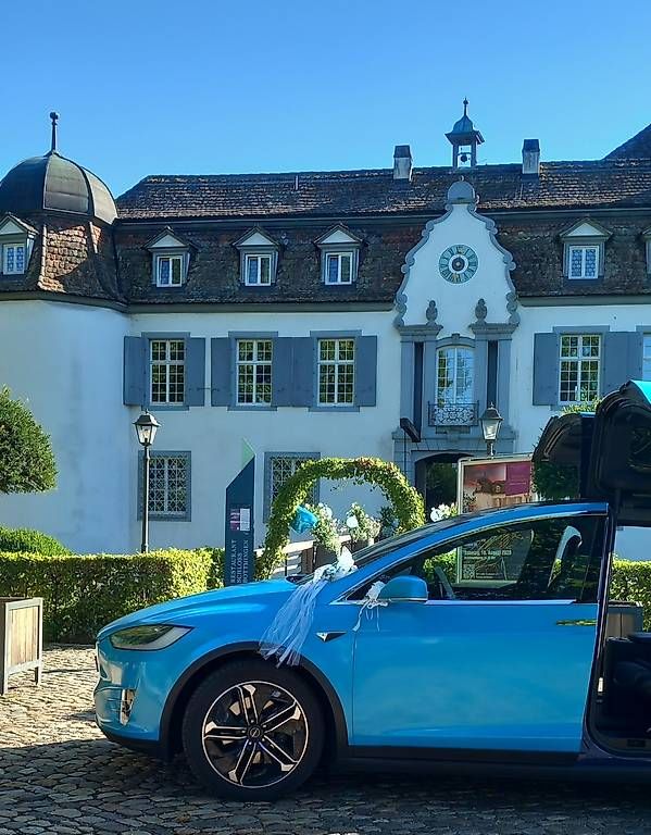 Alle Dekorationen: Blumendeko Auto Hochzeit/Geburtstag  – Gebraucht aus Pratteln von Saskia9 3
