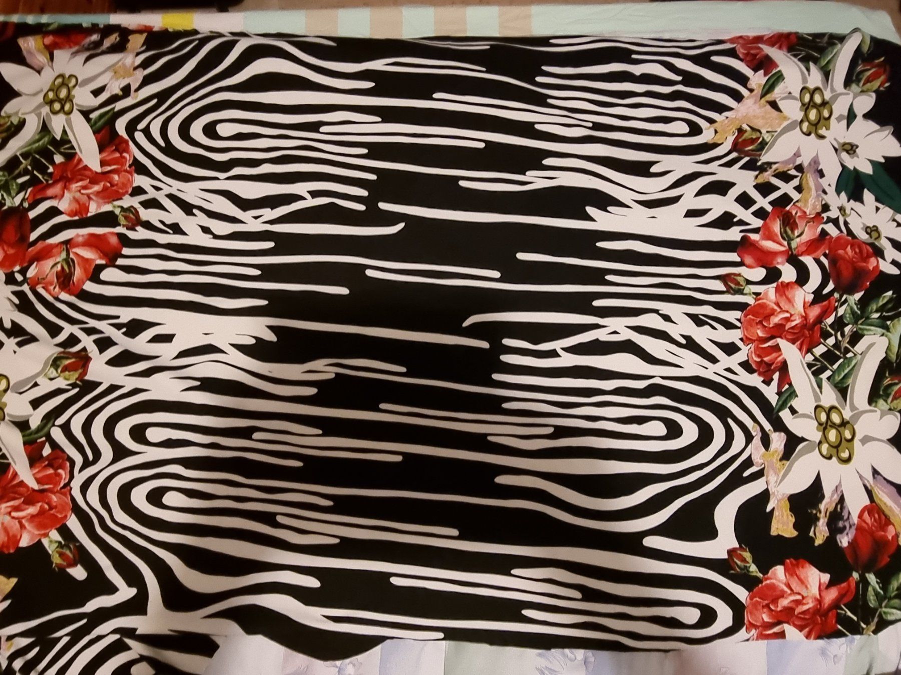 Tessuti: Stoff Viscose- Polyester 150 x 84 cm – Nuovo e nell'imballaggio originale da geroldswil venduto da Gumball1 2