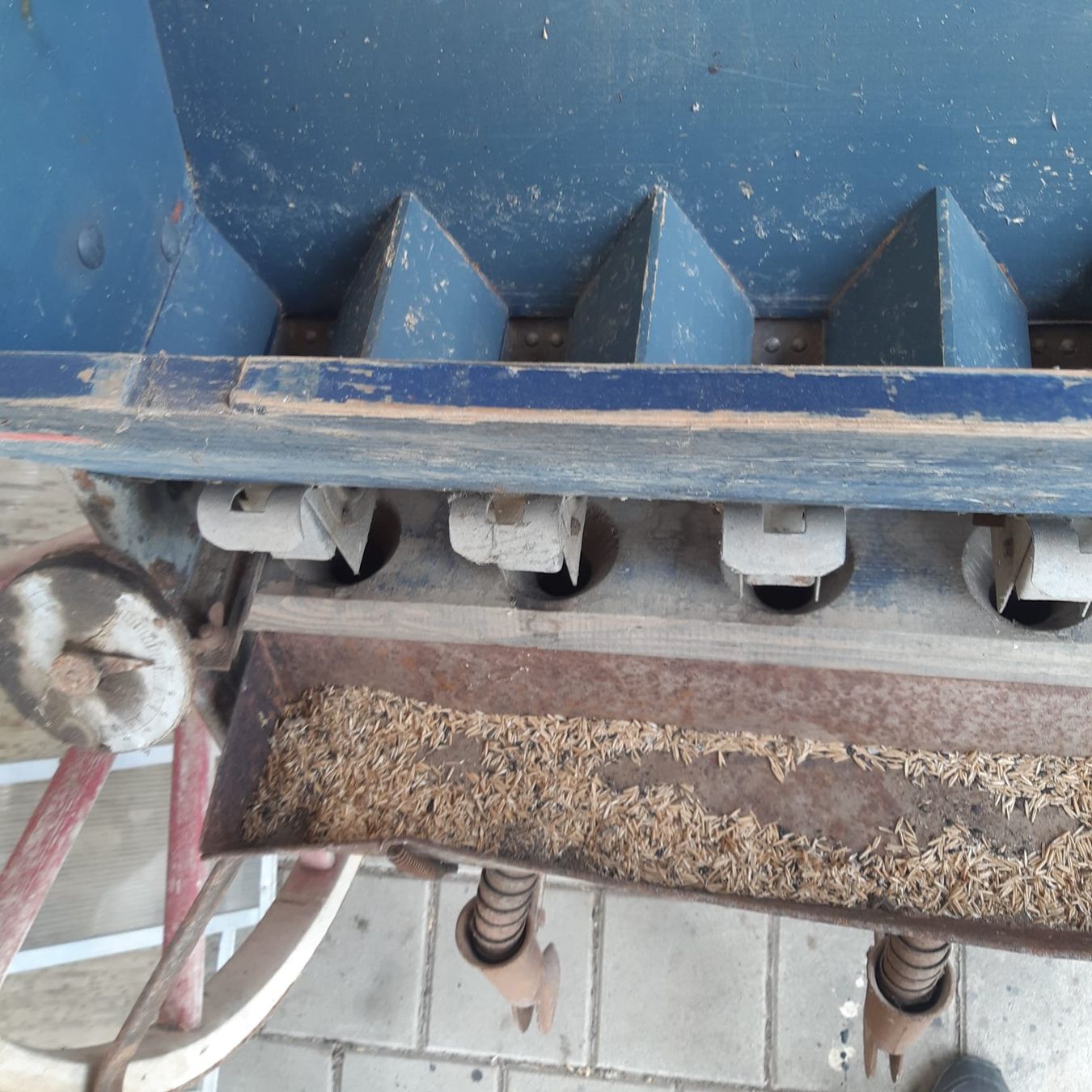 Tutte le macchine: Semoir à grains – Usato da le cerneux-veusil venduto da tipy 4