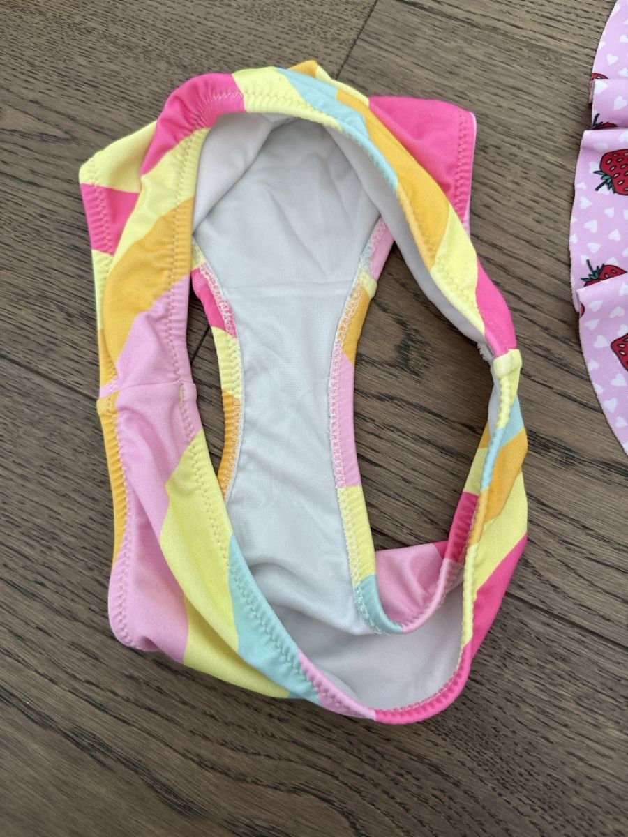 Costumi da bagno & Bikini: Childrens Swimsuits 2-piece Set Used Condition – Nuovo (secondo la descrizione) da Oberglatt ZH venduto da Sale12 4