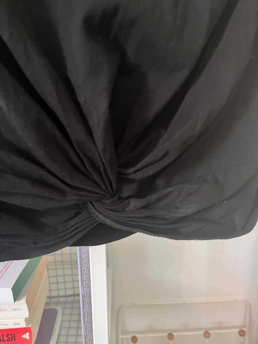 Monki T-shirts: Monki Top S mit Knoten-Detail – D'occasion à Zürich par hannakreativ 2