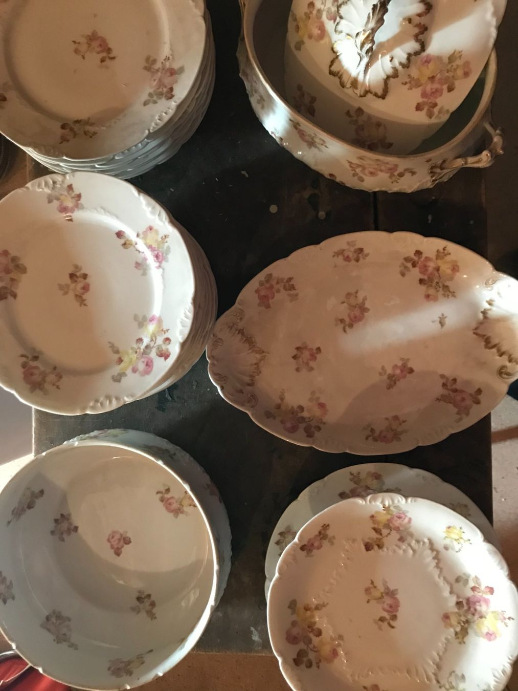 Services de table: Lot de vaisselle – D'occasion à PLAN-LES-OUATES par DUMONTBE 2
