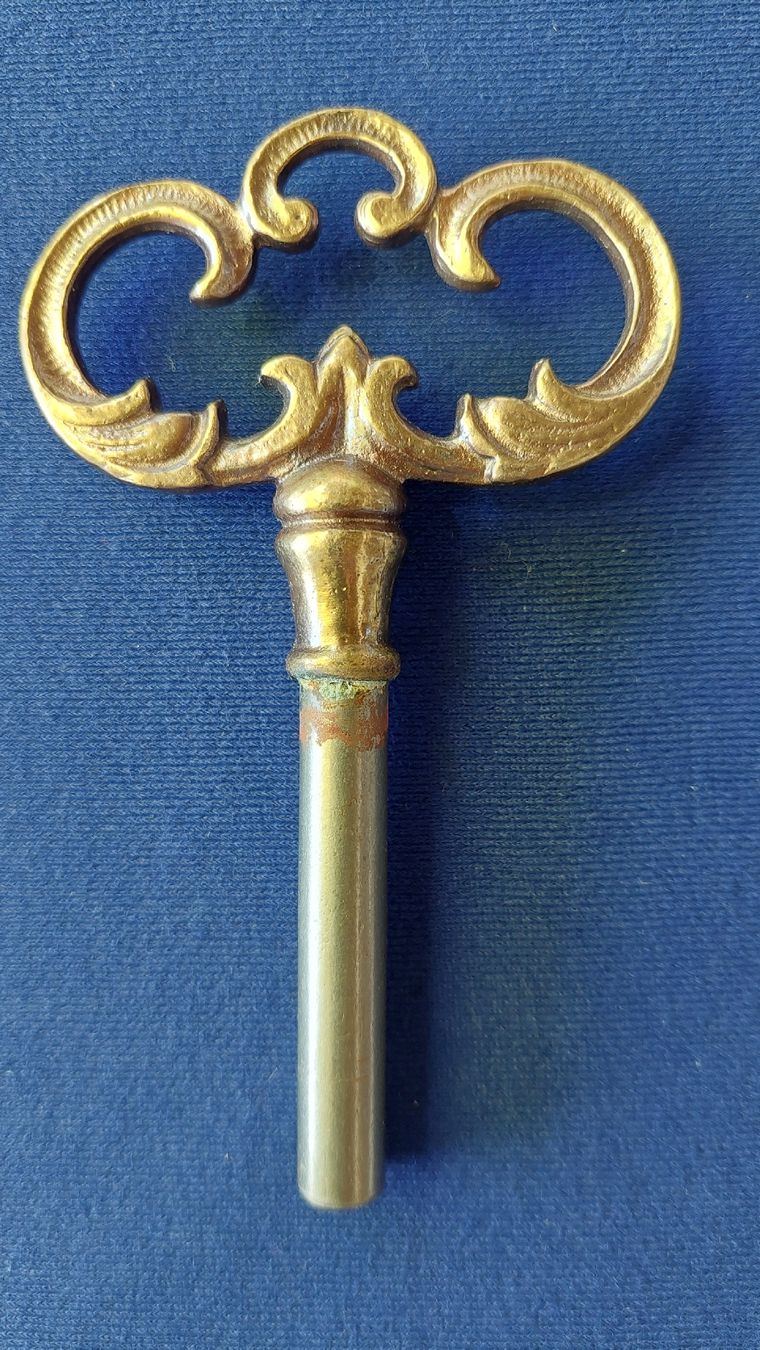 Chiavi: Clef ancienne pour remonter les pendules – Usato da Marsens venduto da jogocade 1