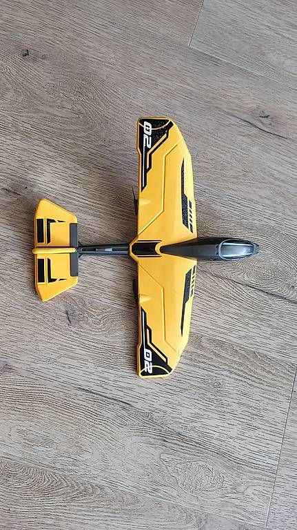 Spielzeuge: Avion telecommandé Silverlit Hornet Evo comme neuf – Gebraucht aus Trélex von emm_rz7g 2