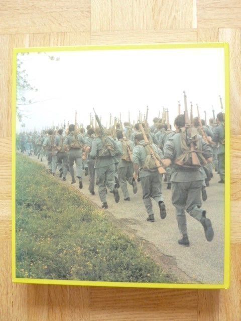 Libri: DER WAFFENLAUF eine Chronik mit Bildern – Usato da Bassersdorf venduto da regatoli 2