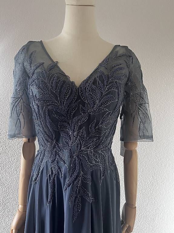 Vestiti: Abendkleid  – Usato da Winterthur venduto da Anjarys 3