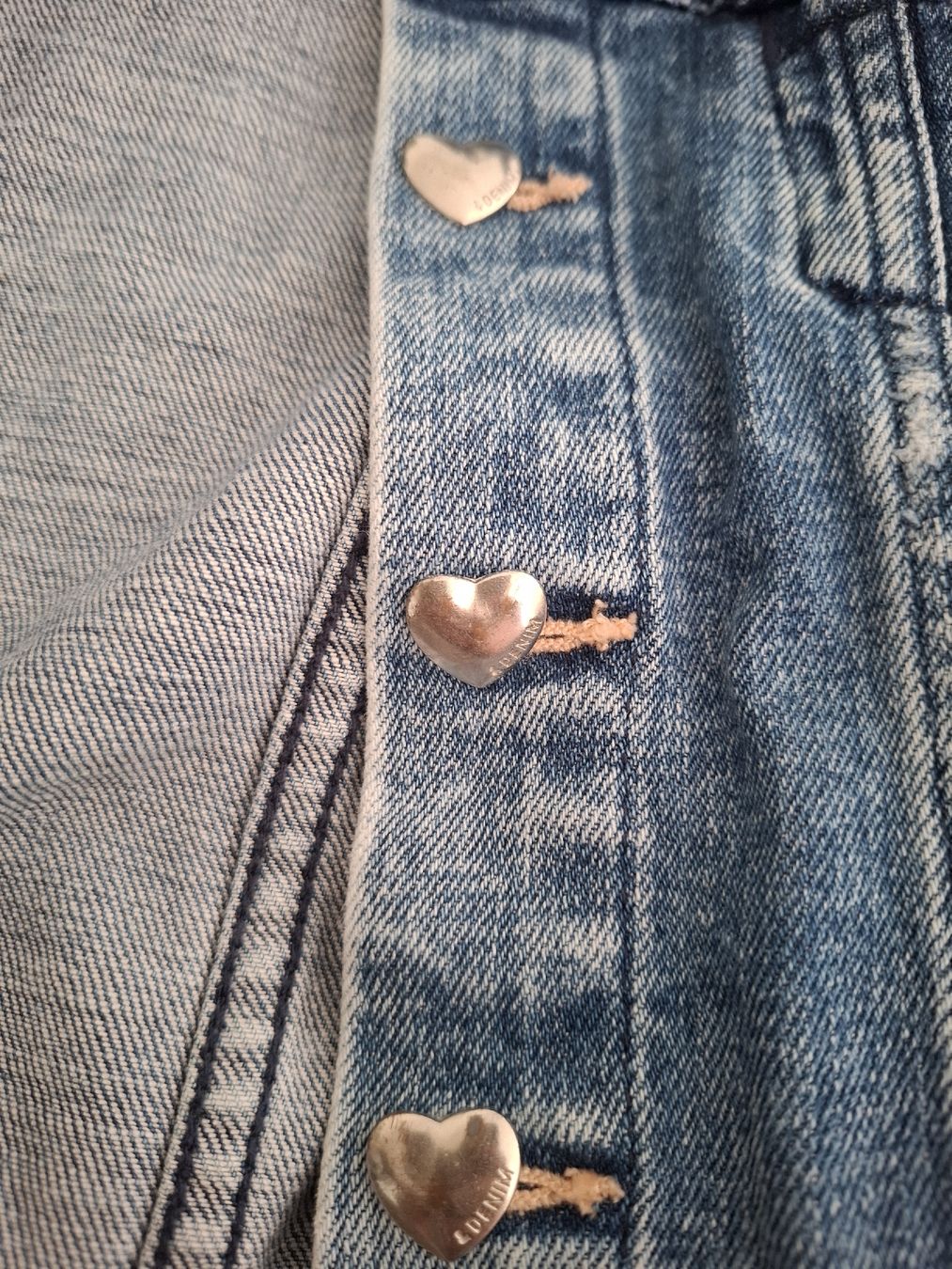 H&M Pantaloni: Jeansjacke H&M gr 110 – Usato da BALSTHAL venduto da ANNUCCIA_1 2