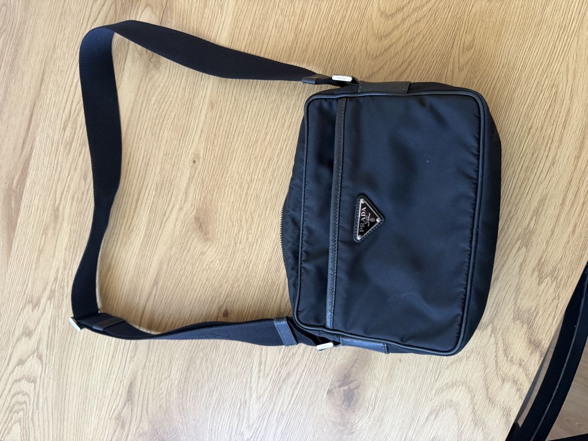 Prada Taschen: Prada Tasche – Gebraucht aus Zürich von noahmicha