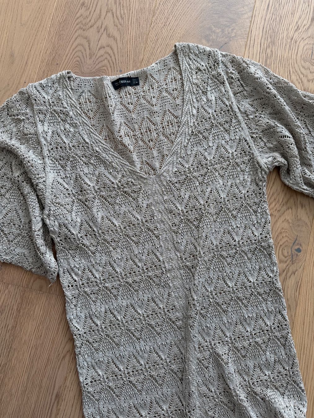 Zara Kleider: Strickkleid von ZARA in Grösse S – Gebraucht aus Richterswil von KAYLEIGH_77