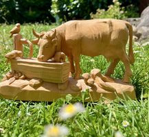 Brienzer Holzfigur Kuh am Brunnen Schnitzkunst Stähli