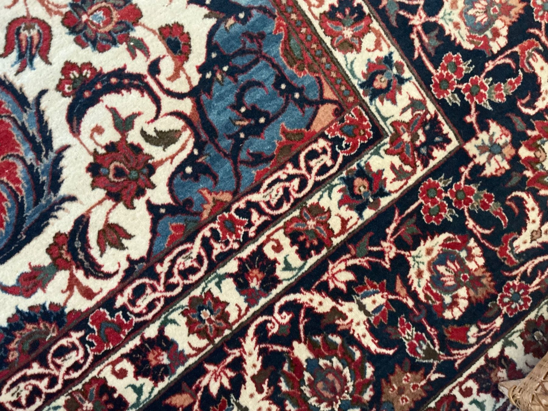 Tapis: Orientteppich mit Blumenmuster rot blau gebraucht – D'occasion à Birsfelden par Sira1961 3