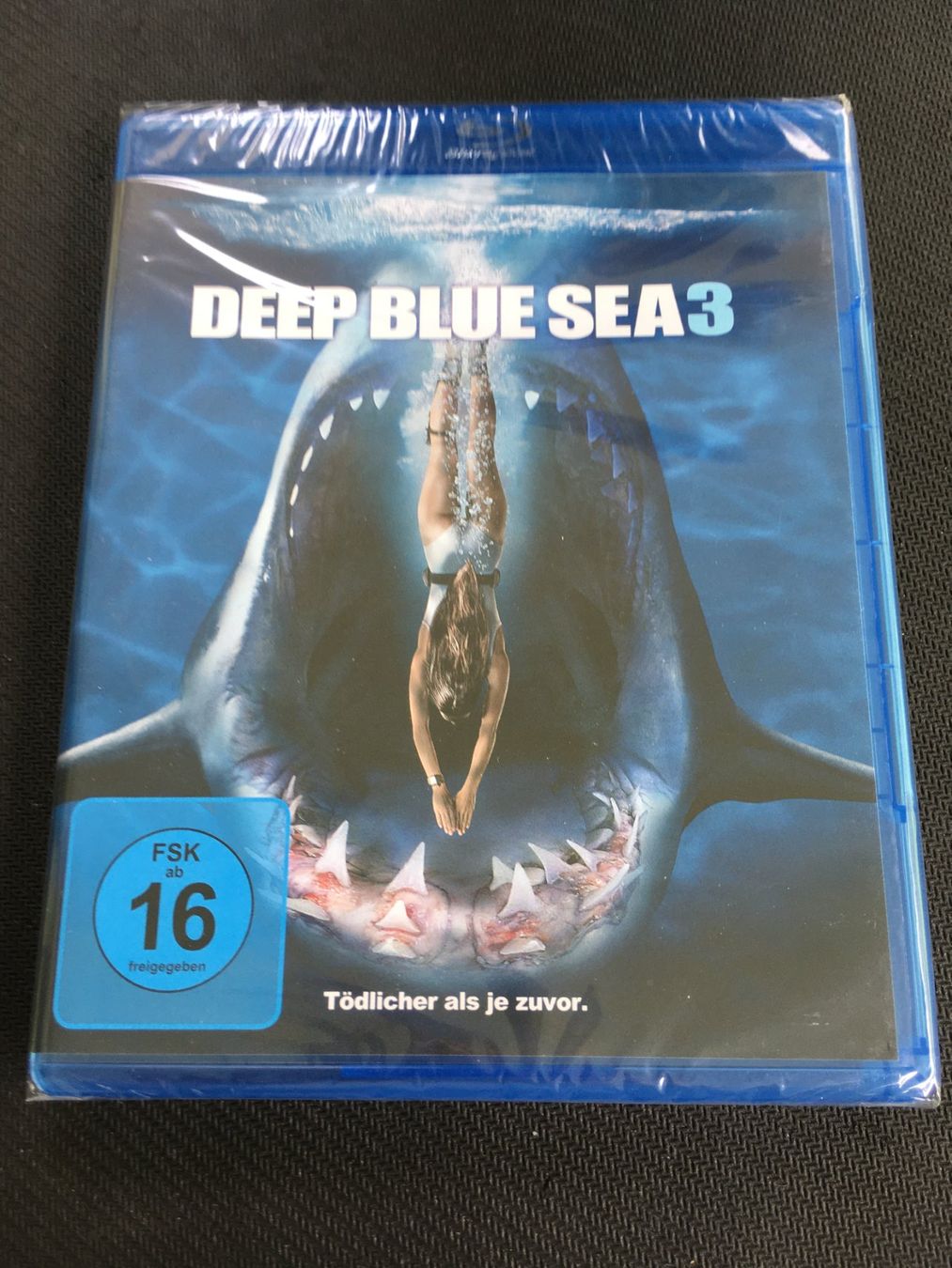 Tutti i DVDs: Dee Blue See 3 (Blu-Ray) Neu/Sealed – Nuovo e nell'imballaggio originale da St.Gallen venduto da MedienJoe