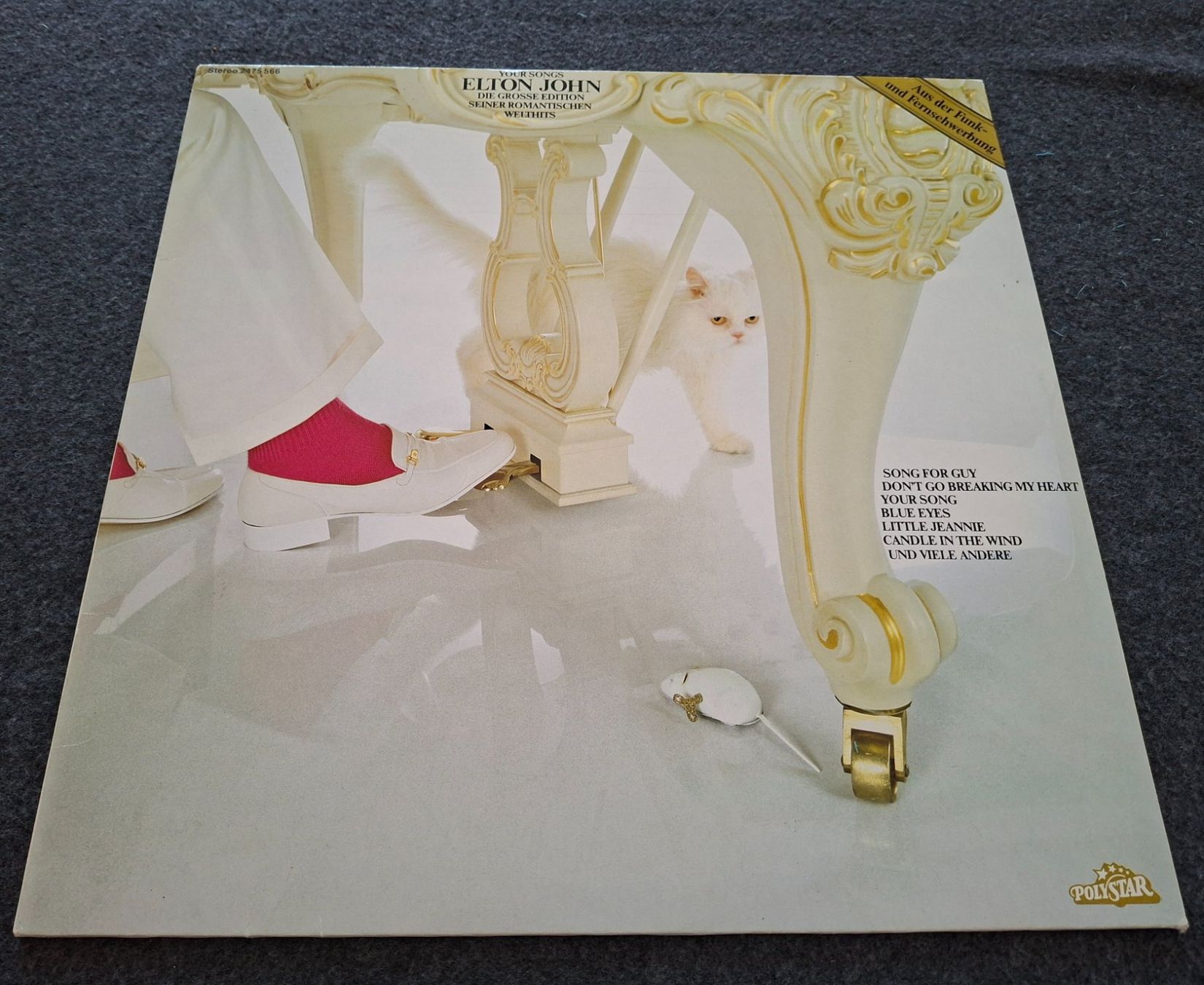 Dischi in vinile: Elton John, Your Songs, LP – Usato da Merenschwand venduto da lea61