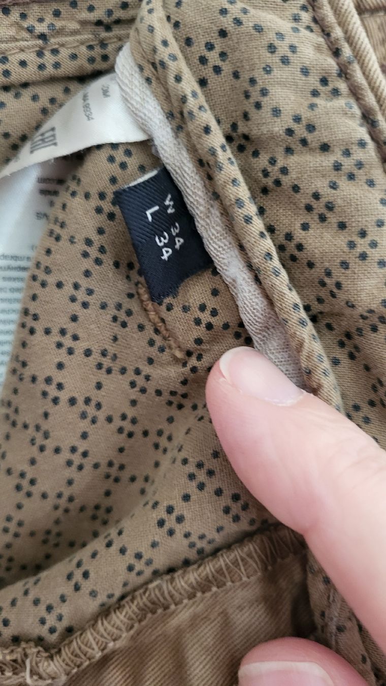 Pantaloni: Chino Hose Gr. W34/ L 34 – Usato da Muttenz venduto da Igma 2