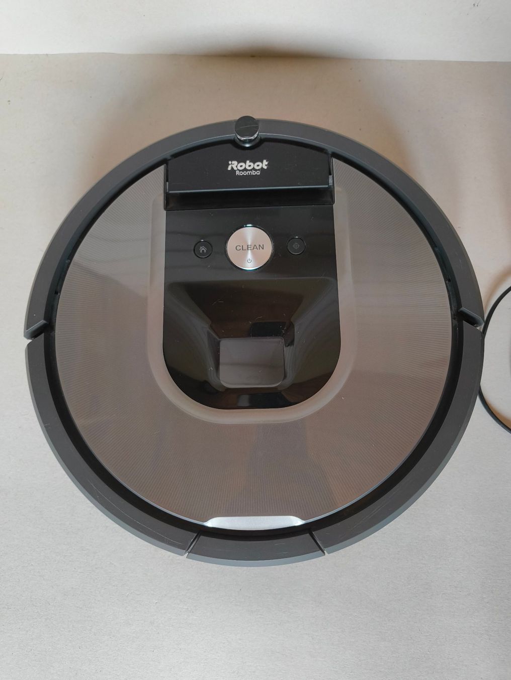 Irobot Staubsauger & Zubehör: Staubsauger iRobot Roomba 960 – Gebraucht aus Hittnau von Riven66