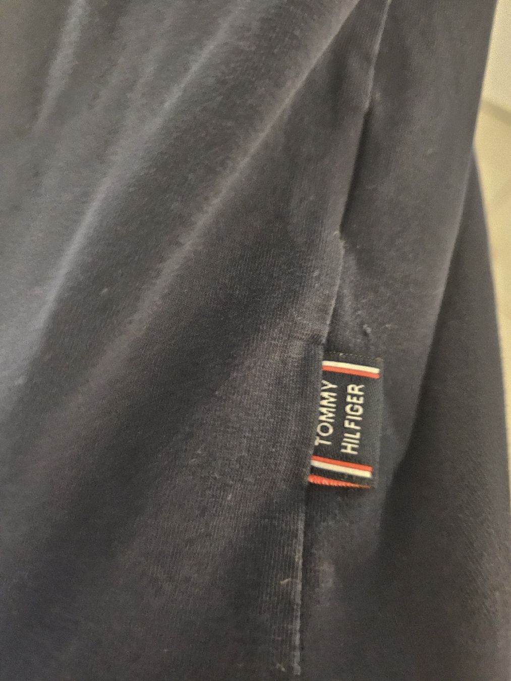 Tommy Hilfiger T-shirt: Tommy Hilfiger T-Shirt – Nuovo (secondo la descrizione) da Wetzikon ZH venduto da sel_tdz8 1
