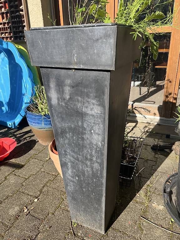 Vasi per fiori: Blumenkübel mit Einsatz Pflanzengefäss – Usato da Baden venduto da blueanastasia
