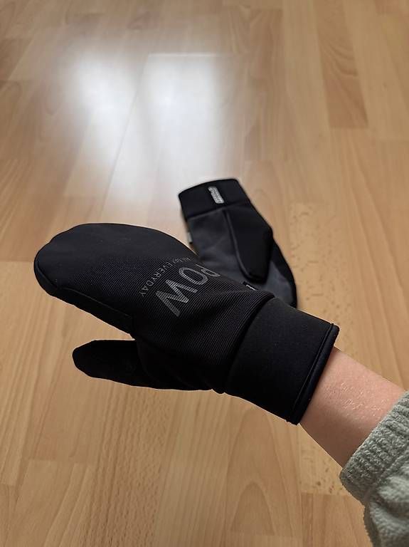 Guanti & manicotti: Pow Handschuhe Grösse S – Nuovo (secondo la descrizione) da Knonau venduto da nina.r.94 3