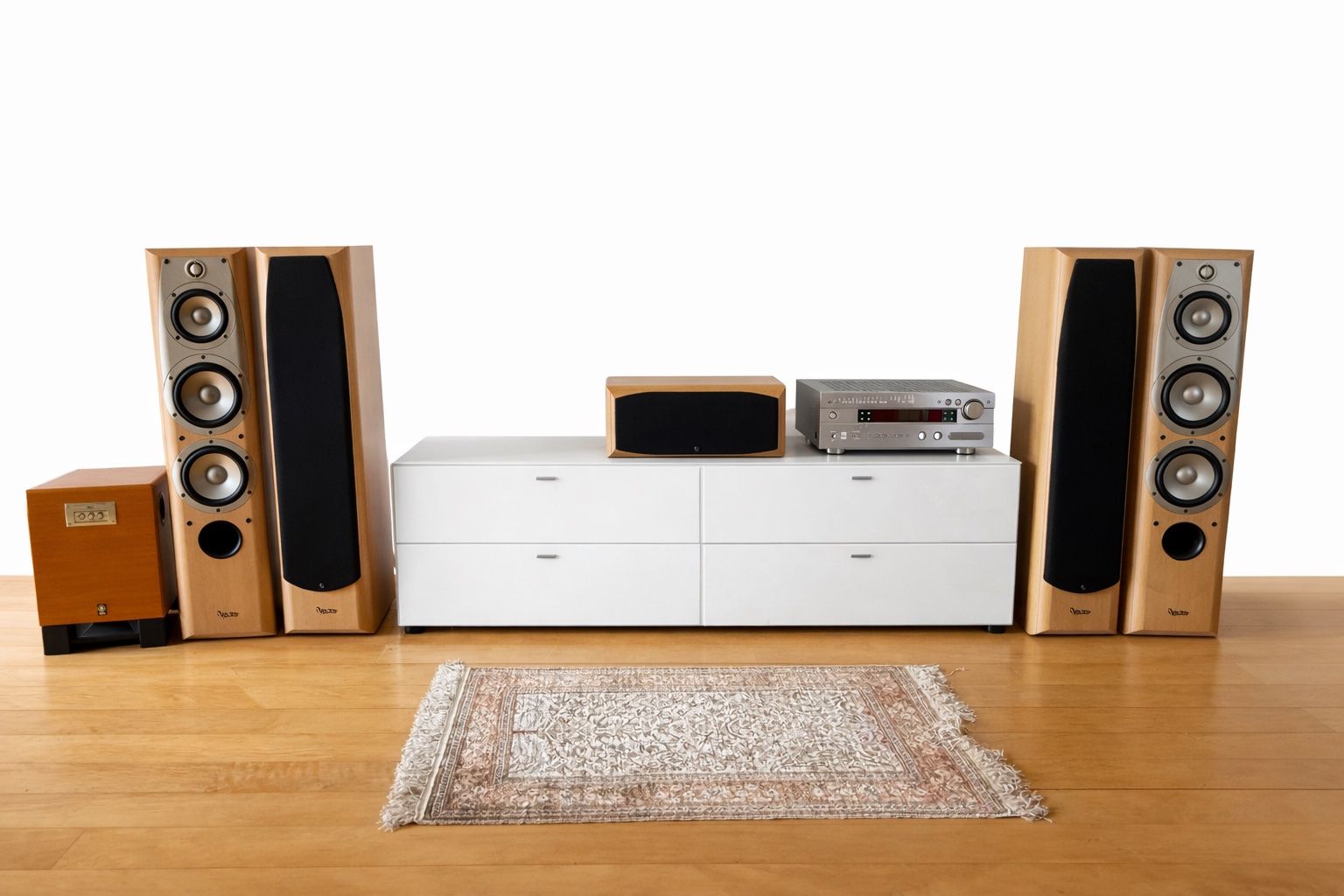 Infinity Casse acustiche: Infinity Alpha 40 (4x!) + Center + Yamaha Sub – Usato da Solothurn venduto da ste_kl5j