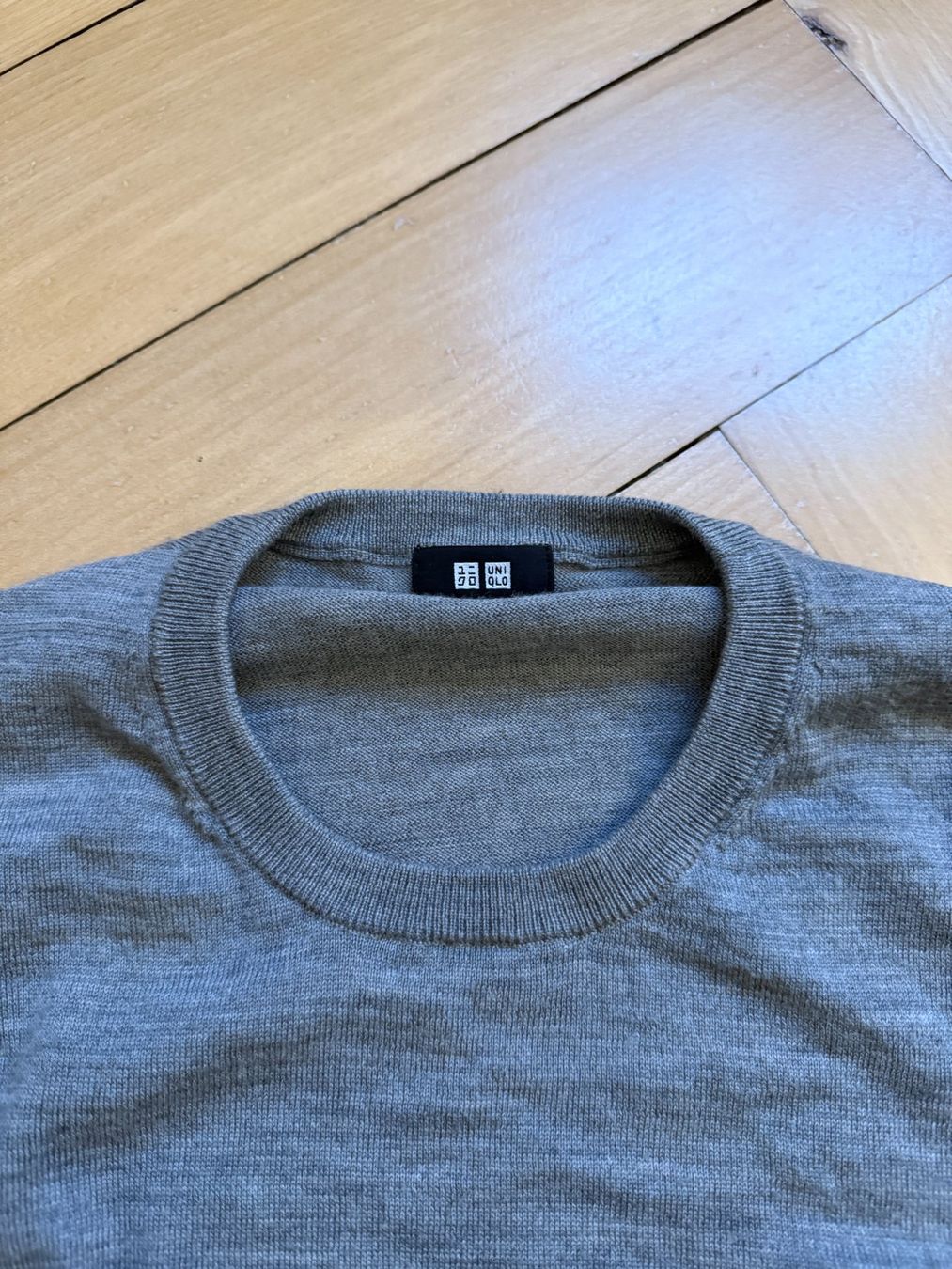 Maglioni & Felpe: UNIQLO - Wollpullover hellgrau L – Usato da Zürich venduto da Diazaio 1
