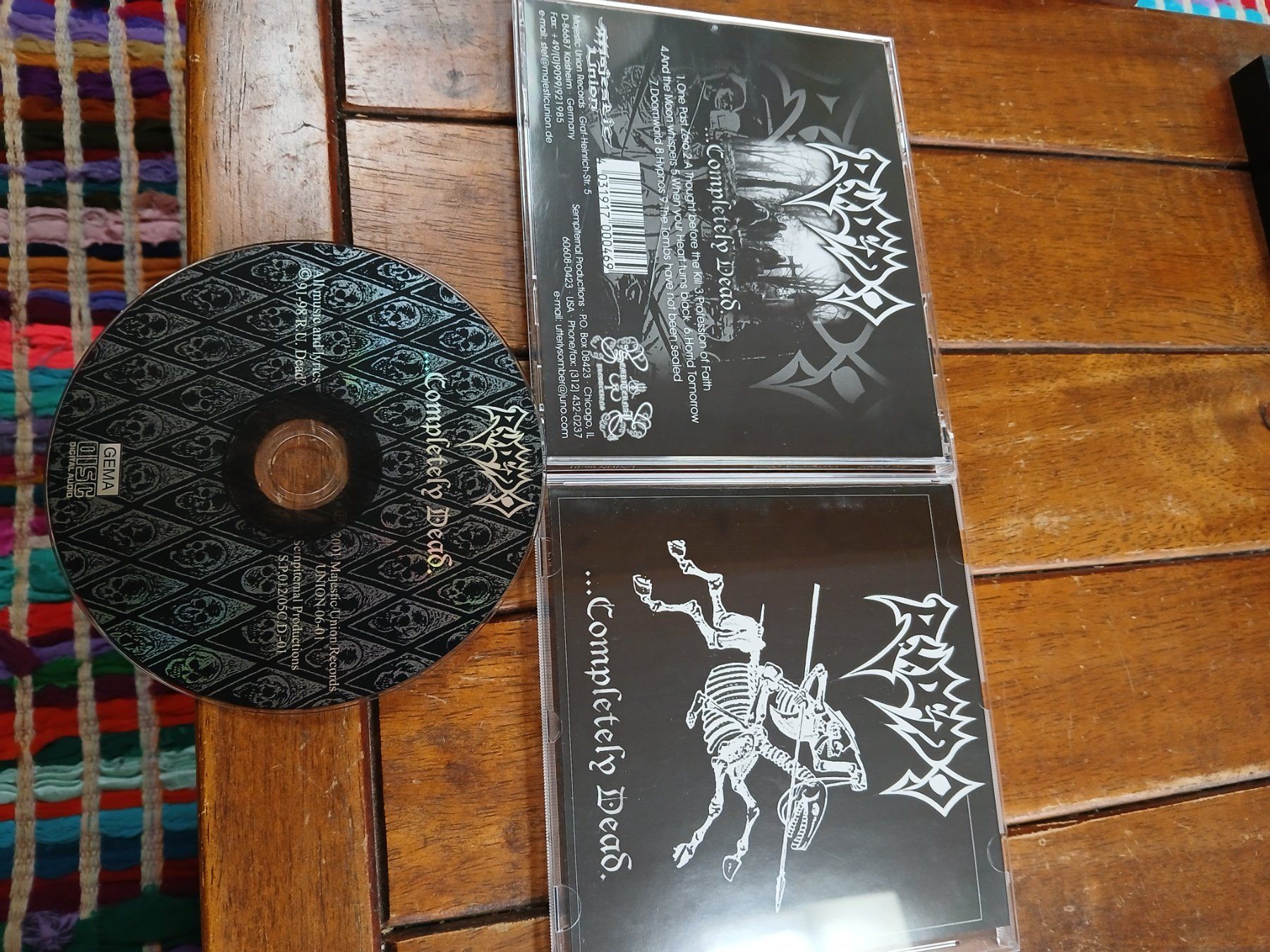 CD: r.u. dead? - completely... – Usato da St-Cergue venduto da VeganWarrior