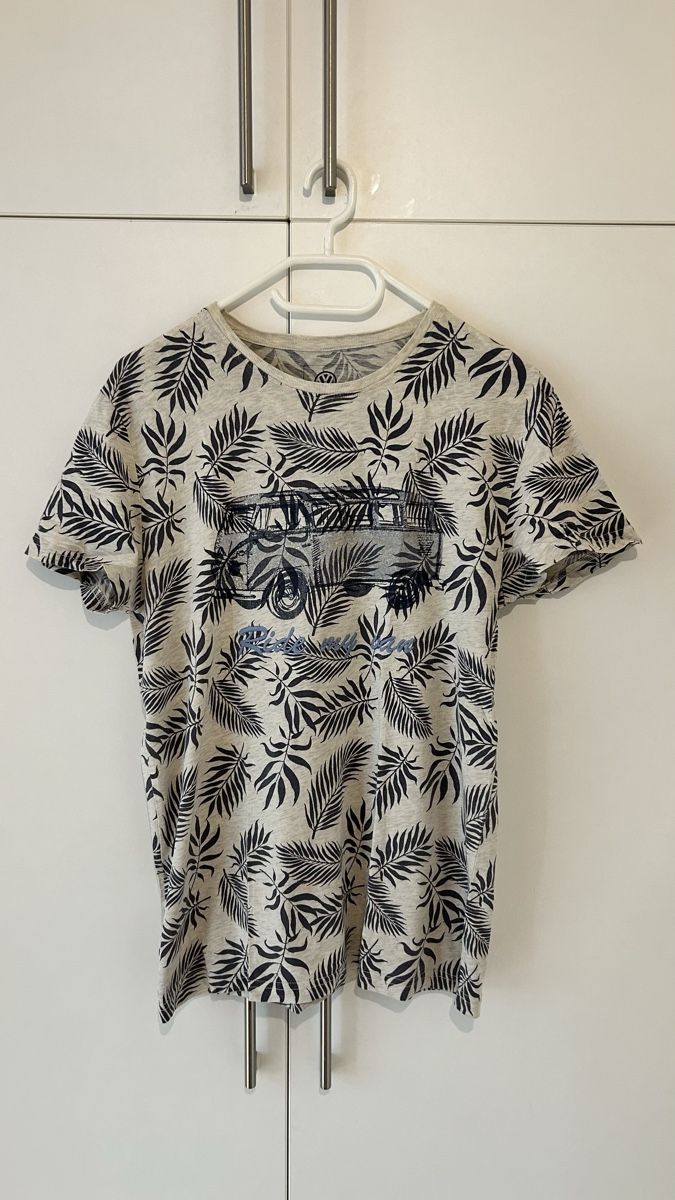 T-Shirts: VW Bully Shirt (Official Merchandise) – Gebraucht aus Basel von Tshabajuju
