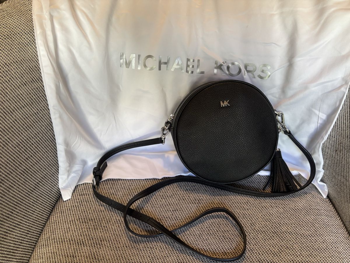 Michael Kors Borse da donna: Michael Kors small round black cross bag – Usato da Zürich venduto da fra_f66n