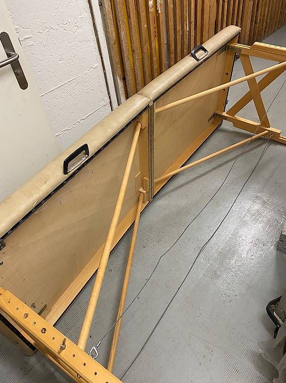 Dispositivi per massaggi: Massagetisch Holz – Usato da Pratteln venduto da Sylvie027 1