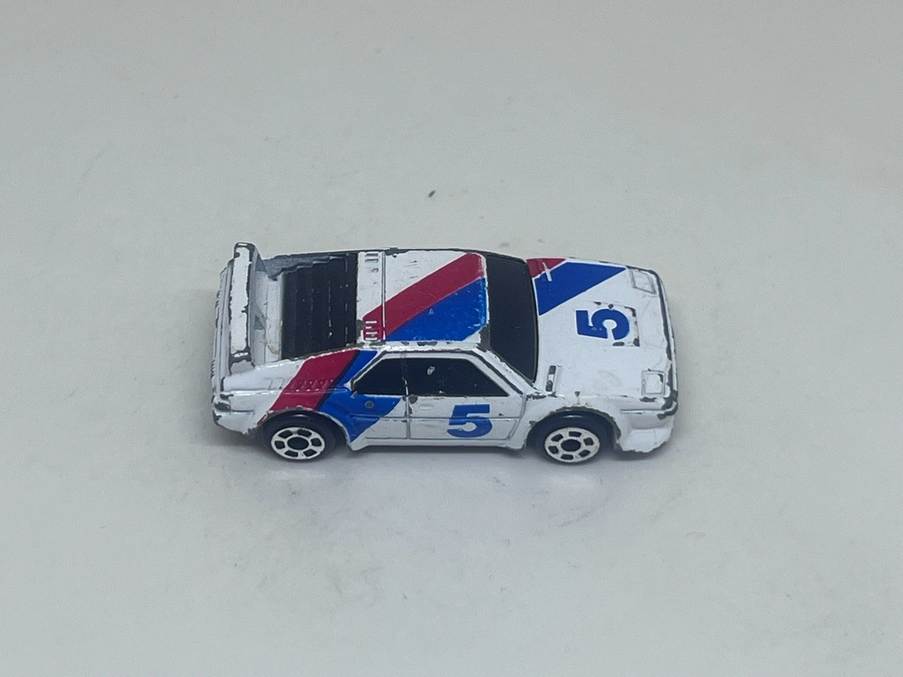 Matchbox Modellini d'auto: Matchbox BMW M1Procar 1:90 #742 – Usato da Wildegg venduto da LaaBoutique 1