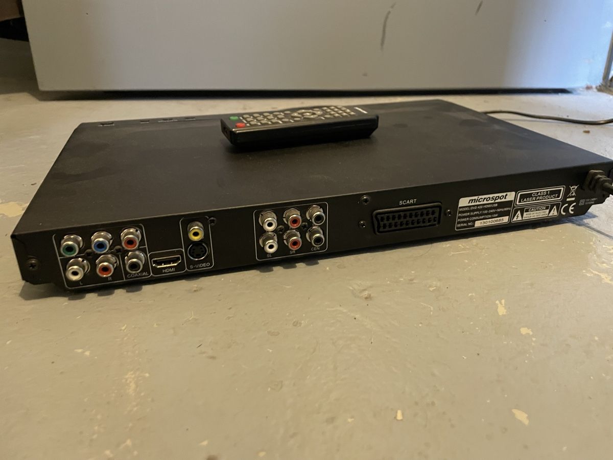 Microspot Lecteur multimedia & Streamer: Microspot DVD Player mit Fernbedienung – D'occasion à St. Gallen par luisel96 1