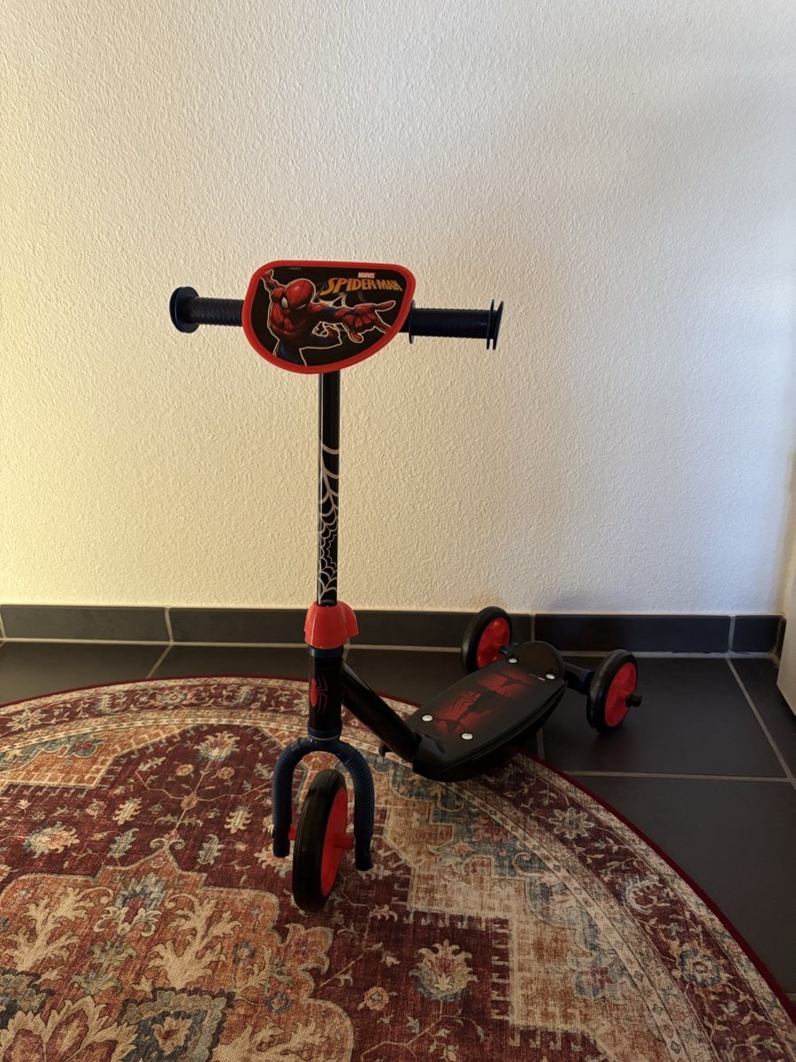 Fahrzeuge für Kinder: Spidermann Roller – Neu (gemäss Beschreibung) aus Oberentfelden von Lidia.Catela 1