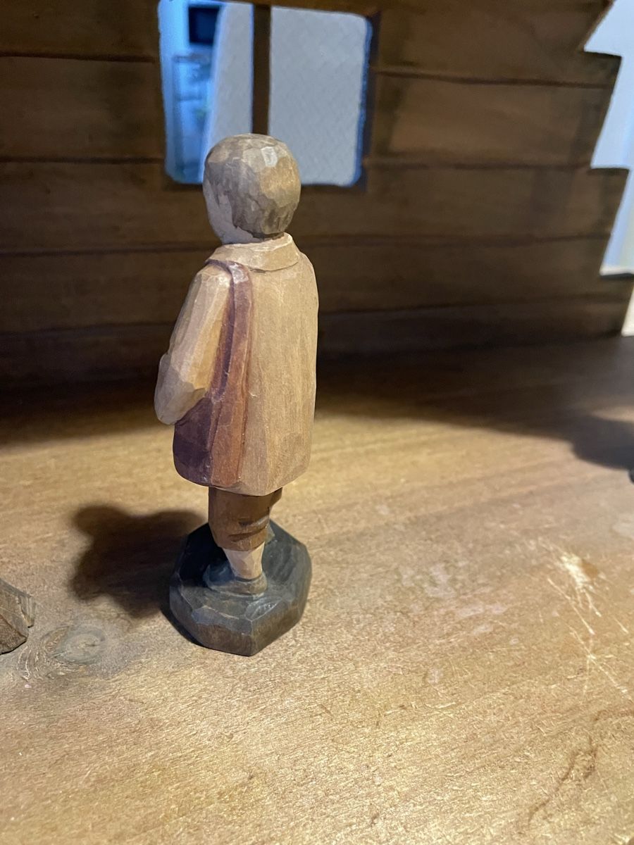 Figurines: Knabe mit Tasche E.Thomann Brienz – D'occasion à Flawil par Naphtali 1