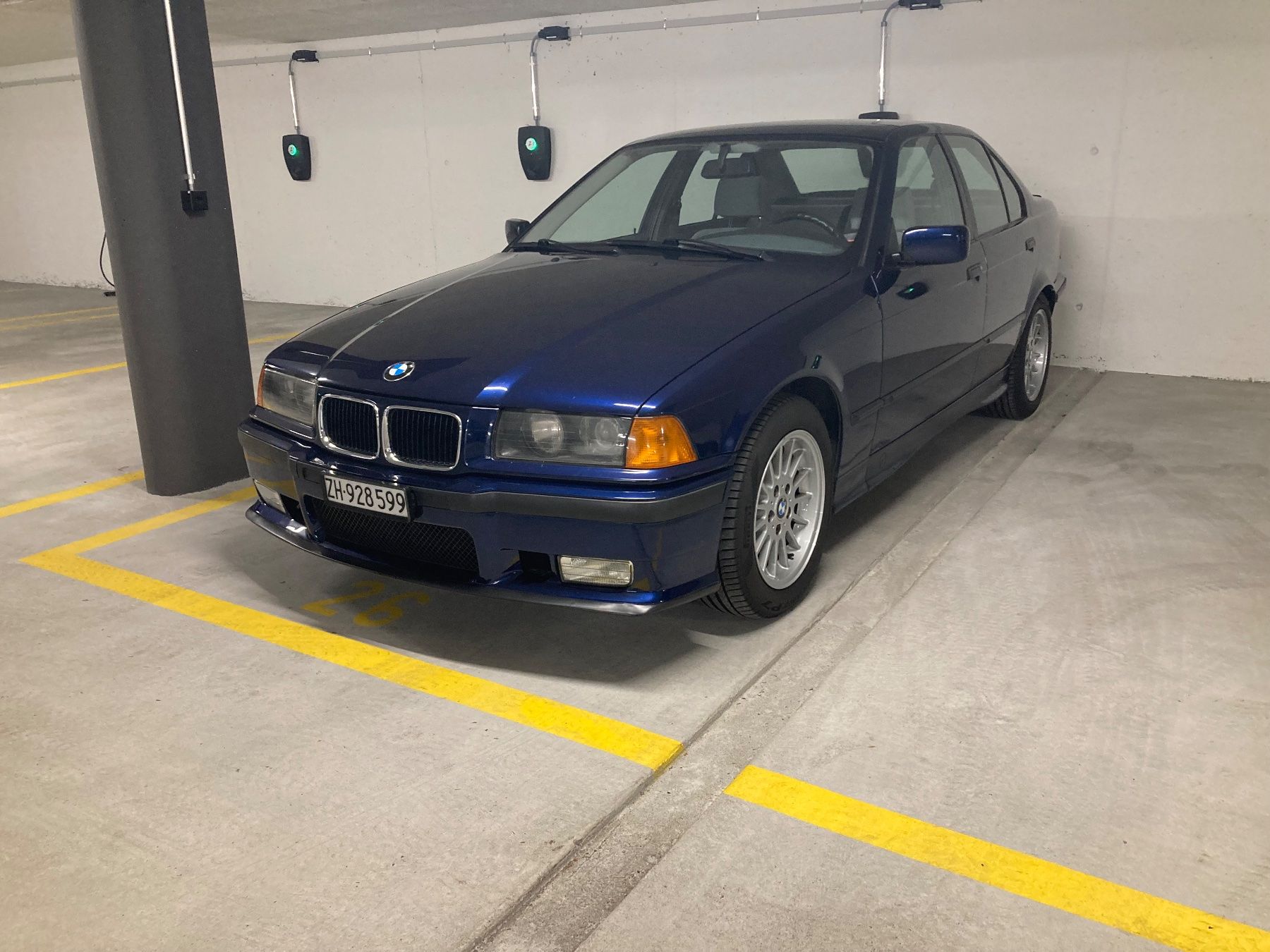 BMW Autos: Bmw E36 320i Limousine – Gebraucht aus Turbenthal von Seeb7 6