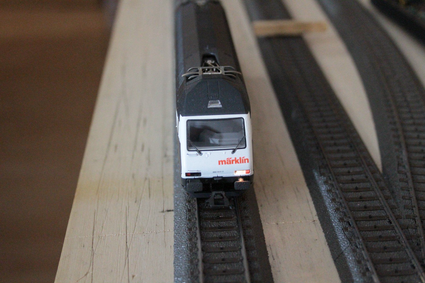 Märklin Modellini di ferrovie: Märklin SBB Re 460 Dummy E-Lok Heizer – Usato da Triesen venduto da gleis8 6