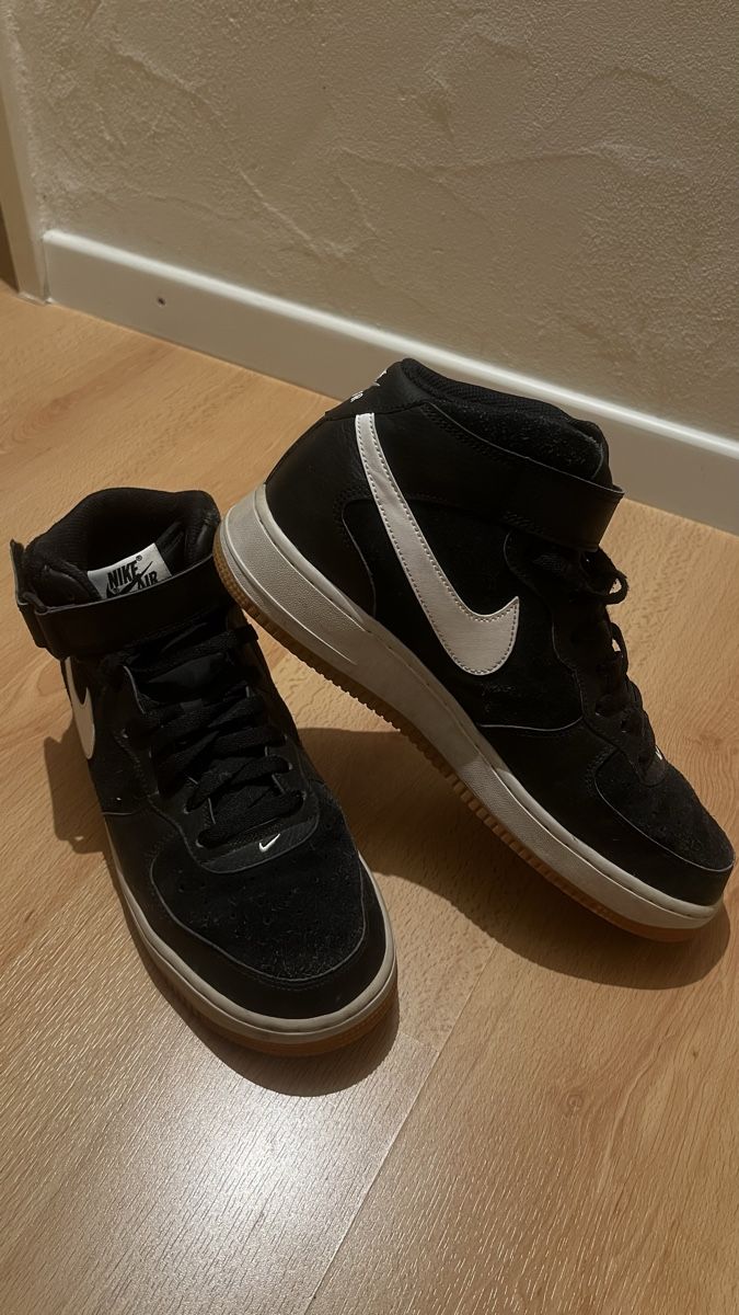 Nike Scarpe da uomo: Nike Air – Usato da Oberwil b. Zug venduto da jer_k6v2