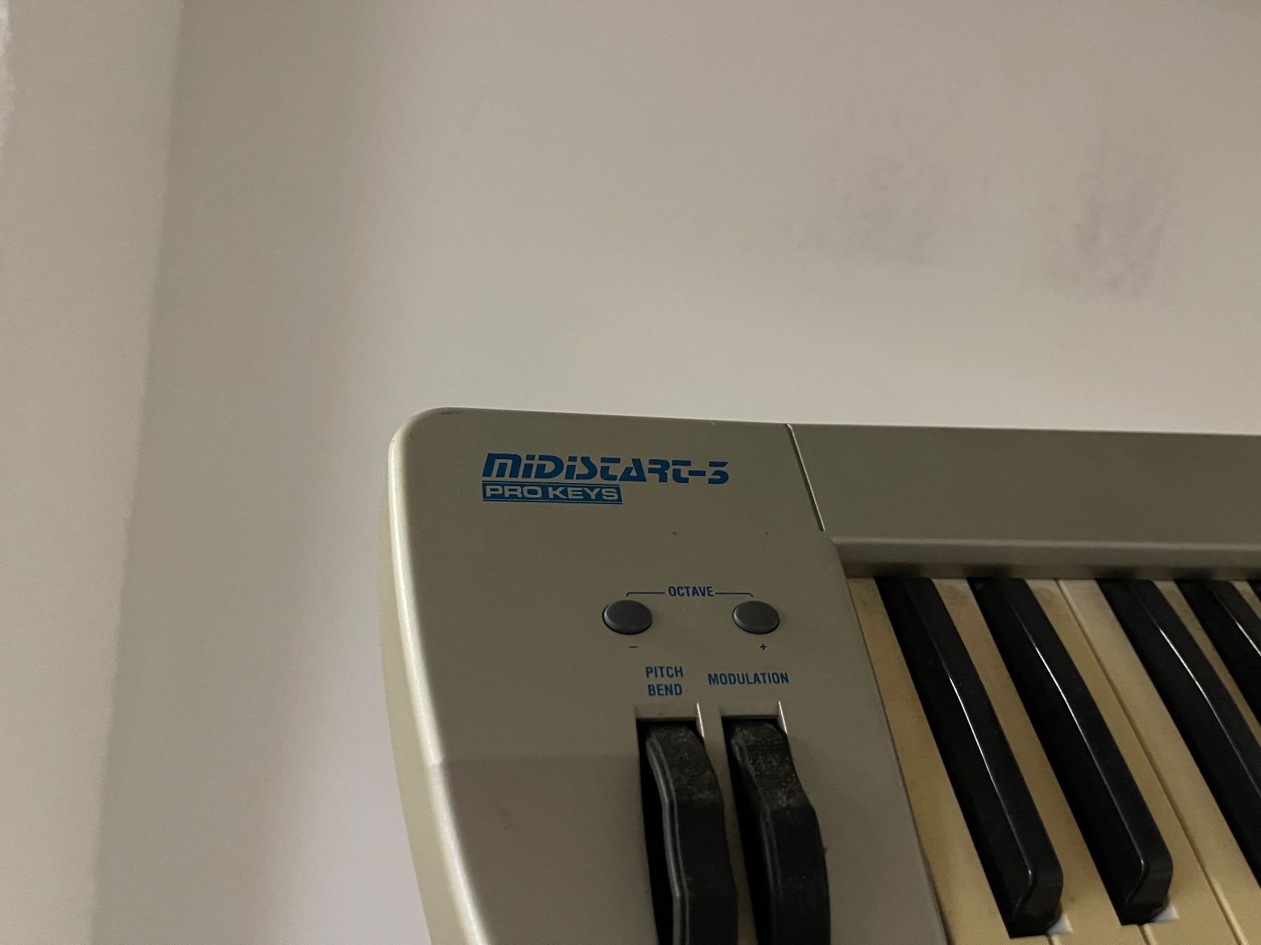Musikinstrumente: Midiscare 5 pro Keys  lieferung gratis – Gebraucht aus Thun von usmlieferung 1