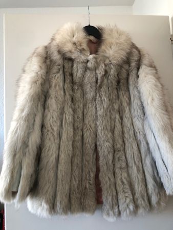 Manteau en fourrure véritable de renard et cuir