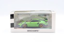 Porsche 911 991 GT2 RS Weissach Package 2018 1:43 Minichamps