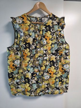 S. Oliver Blouse floral print size 46