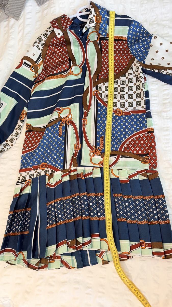 Zara Vestiti: Zara XS Dress - Patterned, Pleated, Perfect for Spring! – Usato da Aesch BL venduto da ari_z7gp 2