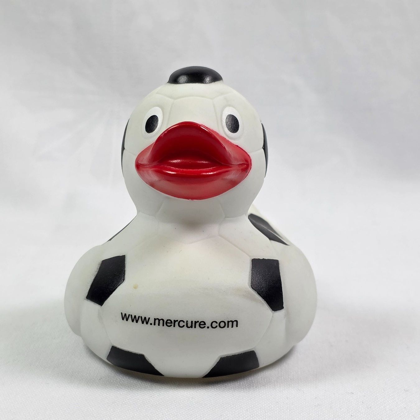 Giocattoli: Badeente / Gummiente im Fussball Design – Usato da Wald ZH venduto da Martin79 1